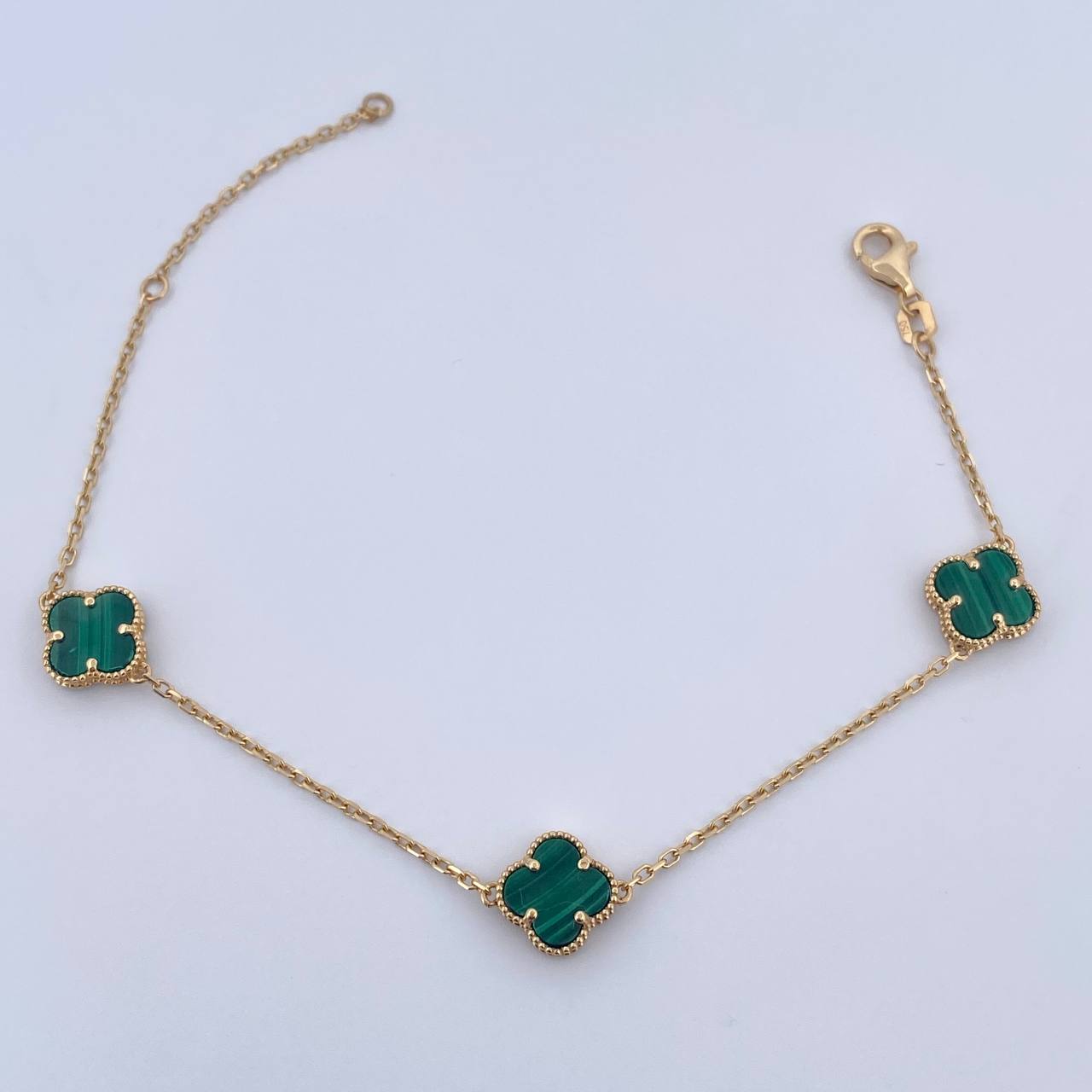 Pulso Aro Seguido Trebol 3.2gr / 16.4cm-19.4cm / 1.1mm Malaquita Verde Oro Amarillo +4 18K $