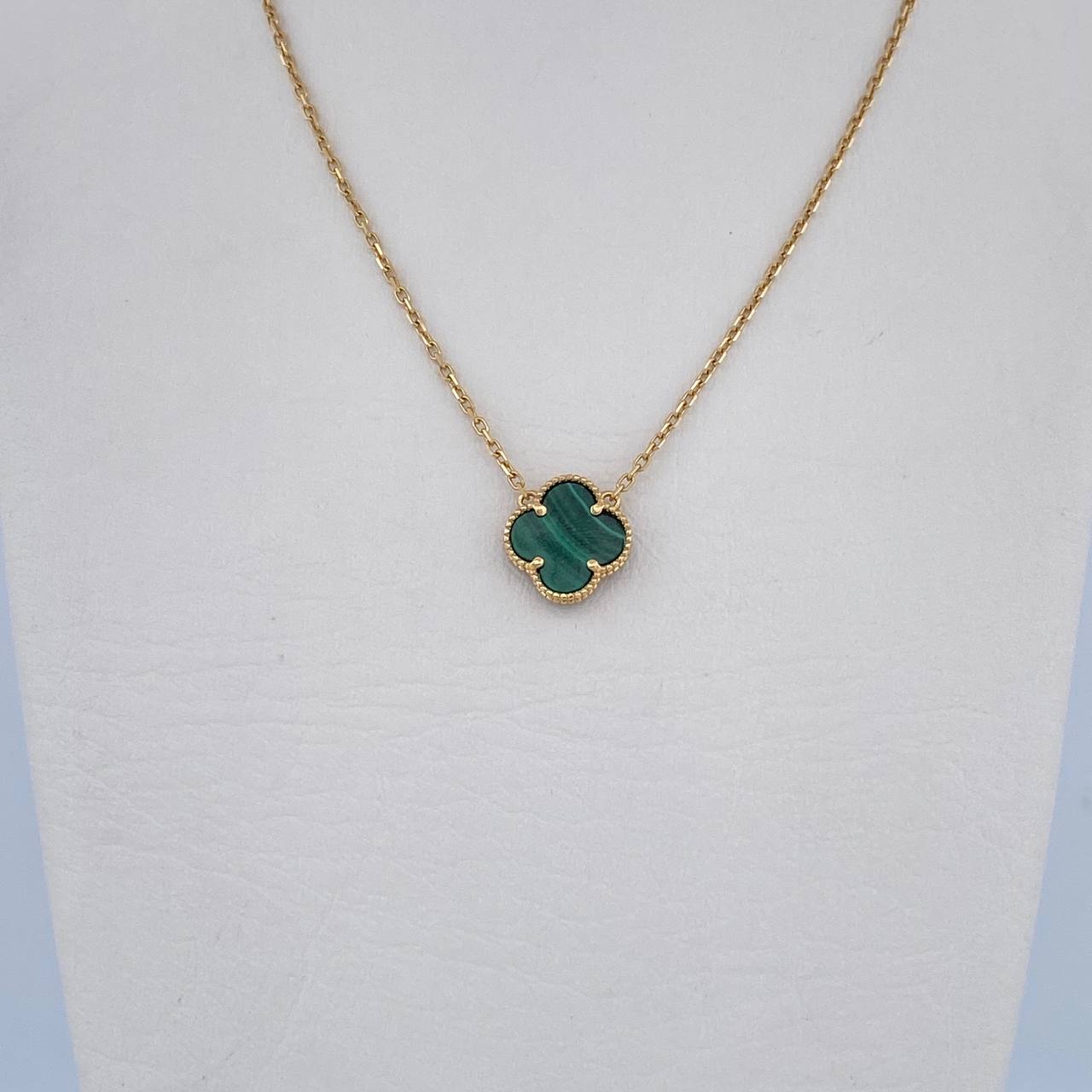 Cadena Aro Seguido Trebol 3.6gr / 42.1cm-45cm / 1mm Malaquita Verde Oro Amarillo +4 18K $