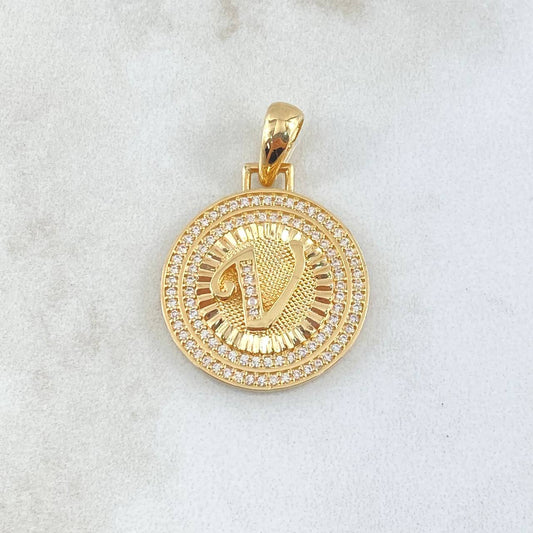 Dije Medalla Letra V 4.85gr / 3.1cm / Circones Blancos Oro Amarillo 18K *