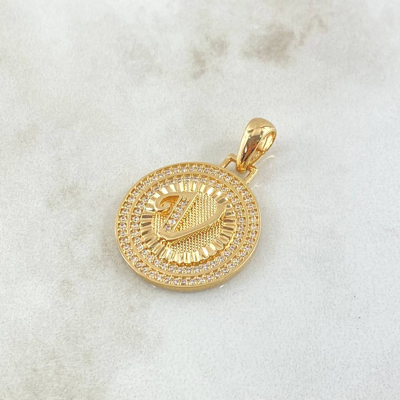 Dije Medalla Letra V 4.85gr / 3.1cm / Circones Blancos Oro Amarillo 18K *