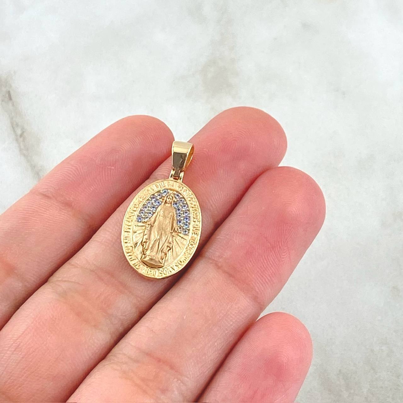 Dije Virgen María Medalla 2.55gr / 2.5cm / Circones Blancos Oro Amarillo 18K *