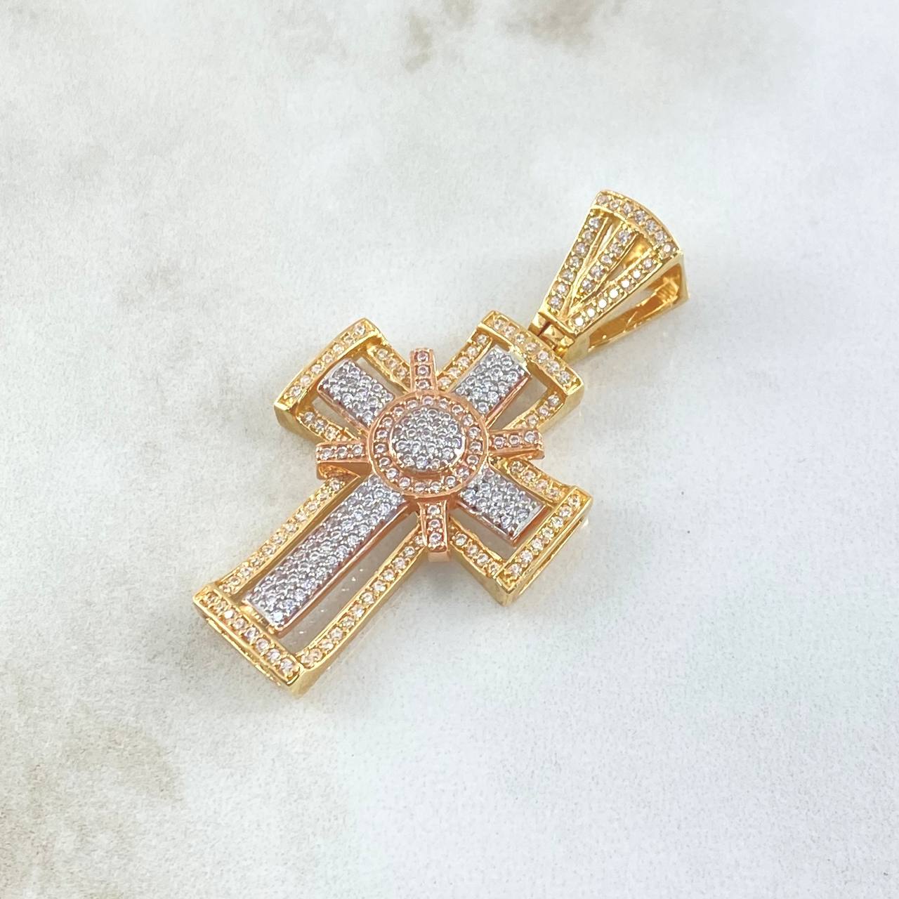 Dije Cruz Bastion Sagrado 9.45gr / 4.7cm / Circones Blancos Tres Oros 18K *