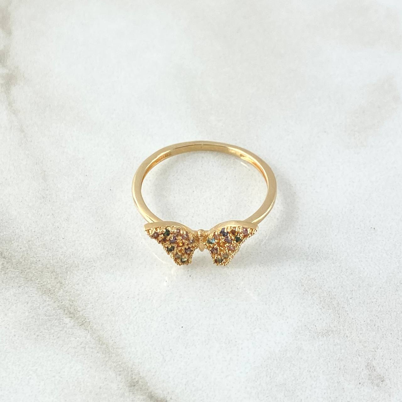 Anillo Mariposa En Relieve 2gr / T6 1/4 / Circones Multicolor Oro Amarillo 18K *