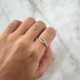 Anillo Nudo de Rizo 1.8gr / T7 1/4 / Circones Blancos Oro Amarillo 18K *