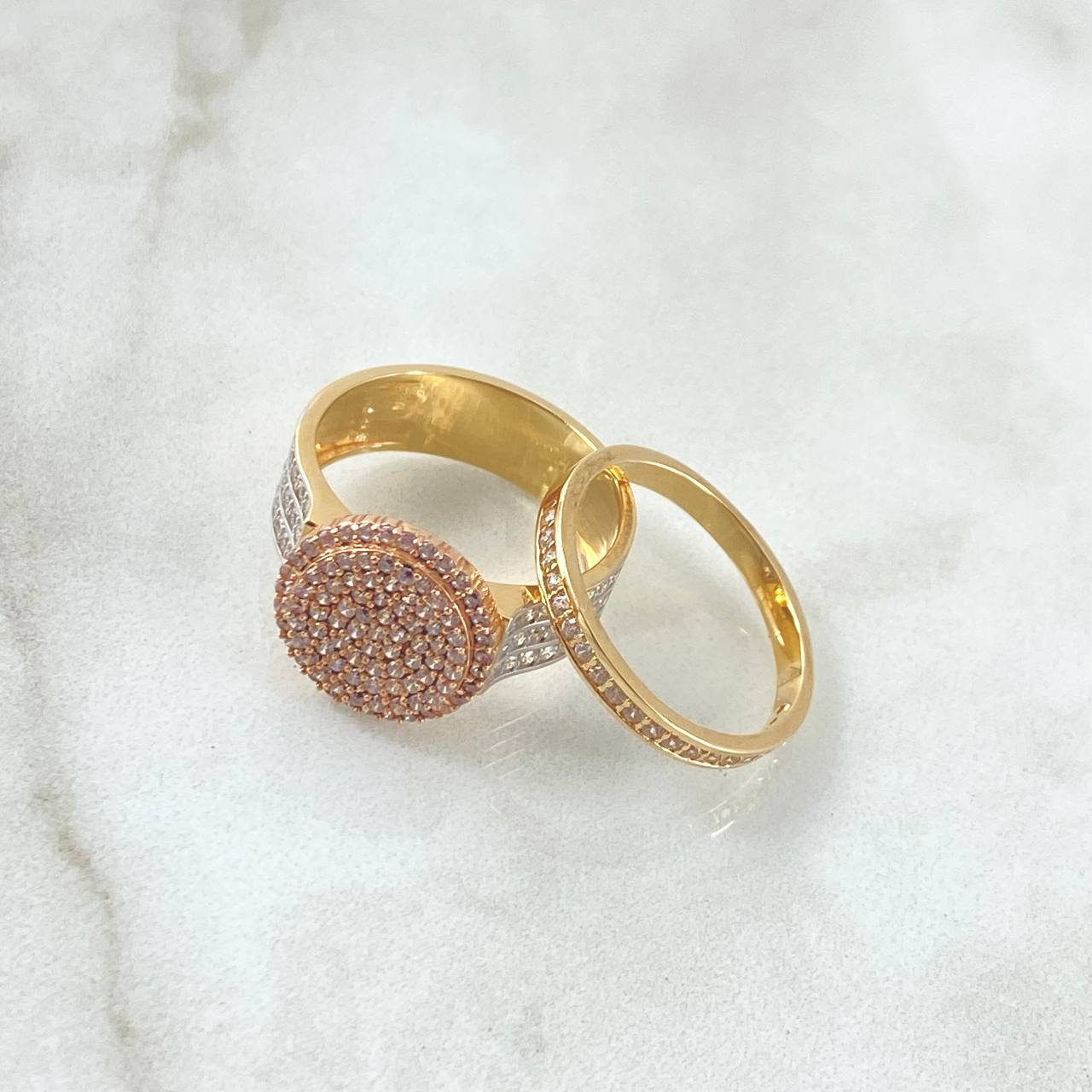 Anillo y Pisa Argolla Circulo Tupido Churumbela 8.05gr / T6 1/2 / Circones Blancos Dos Oros Amarillo Rosa 18K *