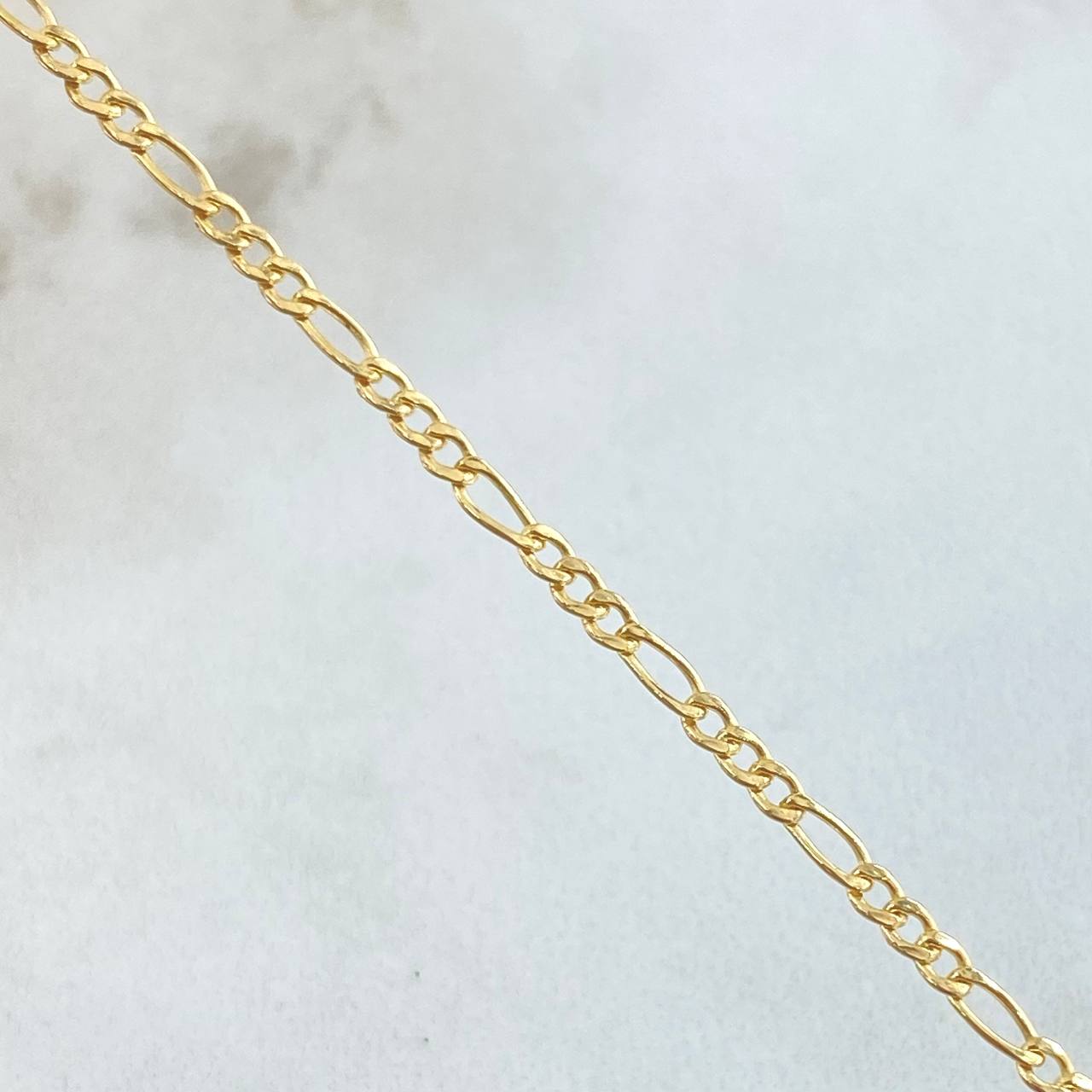 Cadena Figaro 2.35gr / 50cm / Oro Amarillo +1 18K *