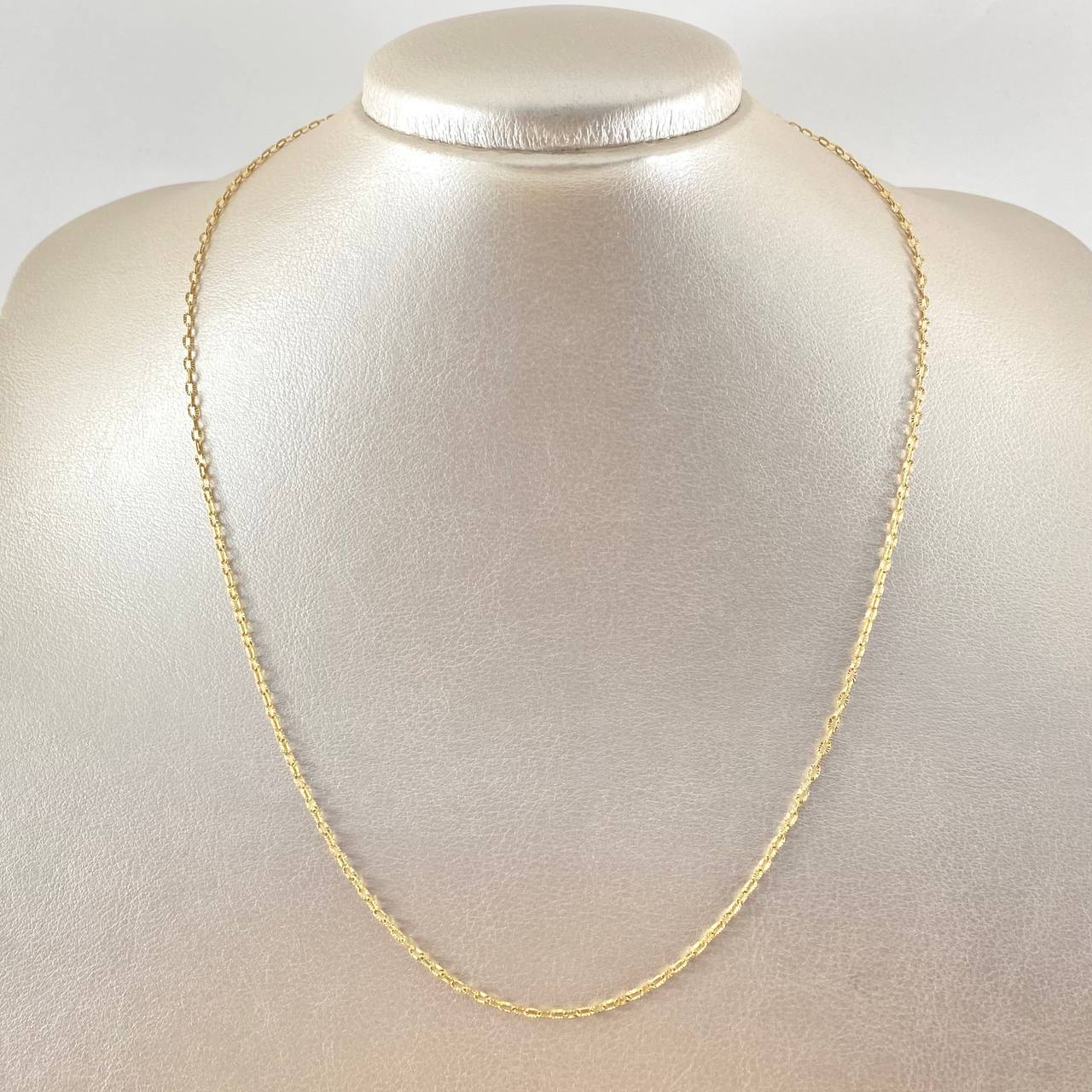 Cadena Aro Seguido 2.1gr / 50cm / Oro Amarillo +3 18K