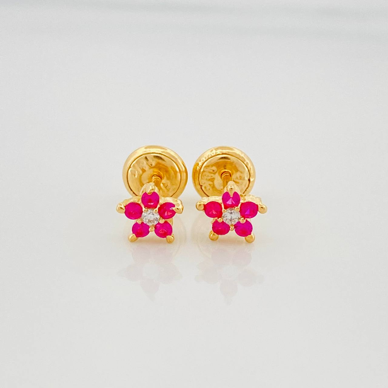 Topos Flor 0.85 g / 5.3 mm Oro Amarillo 18K