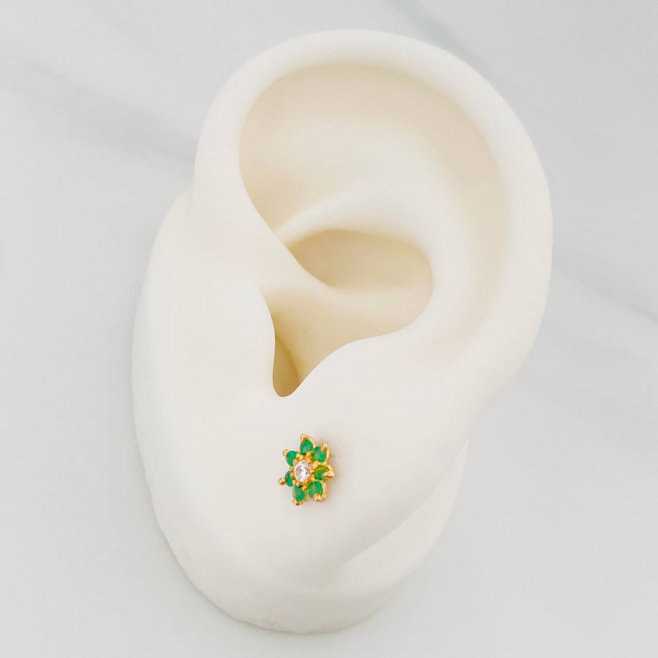 Topos Flor 0.9 g / 6.7 mm Oro Amarillo 18K