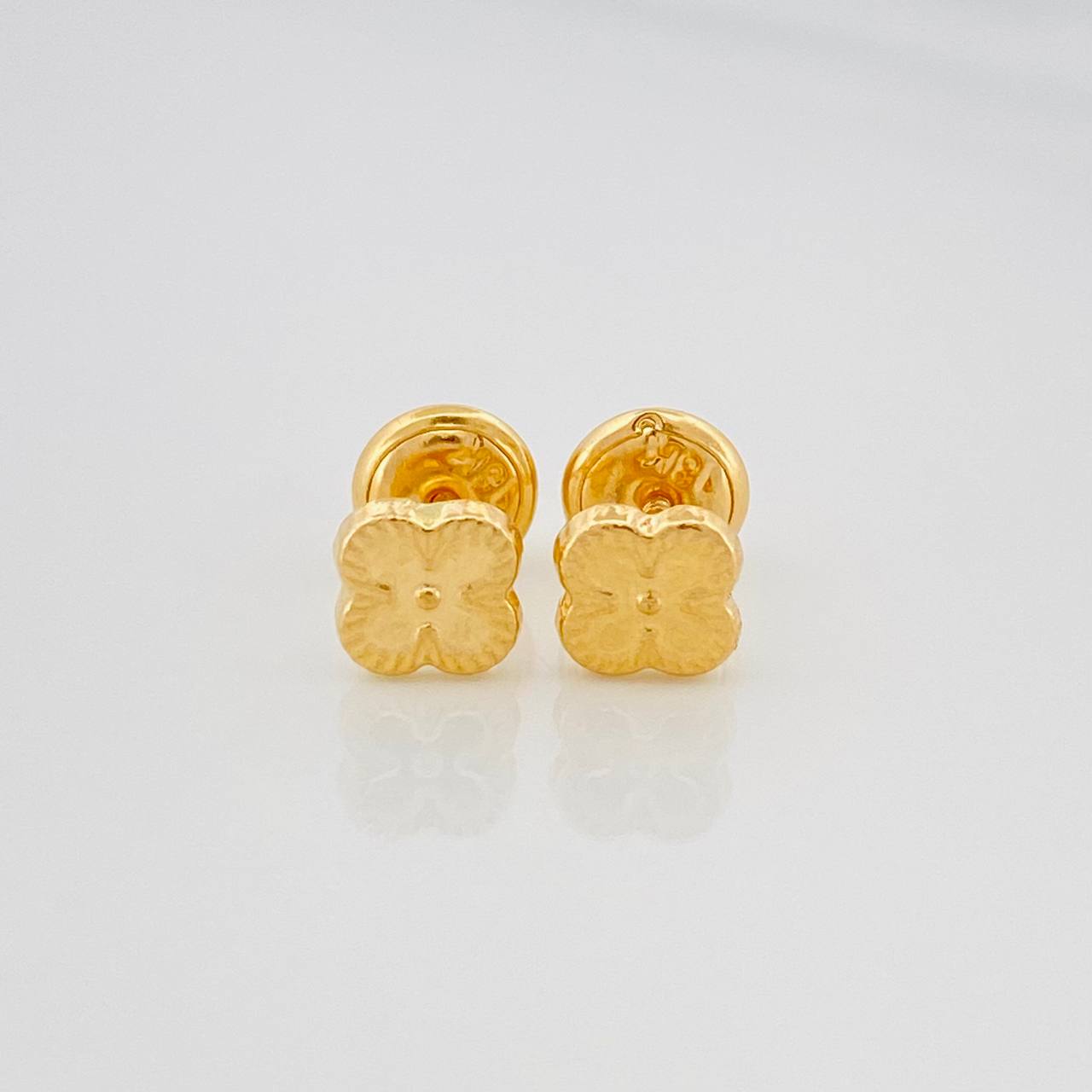 Topos Trebol 0.6 g / 5.4 mm Oro Amarillo 18K