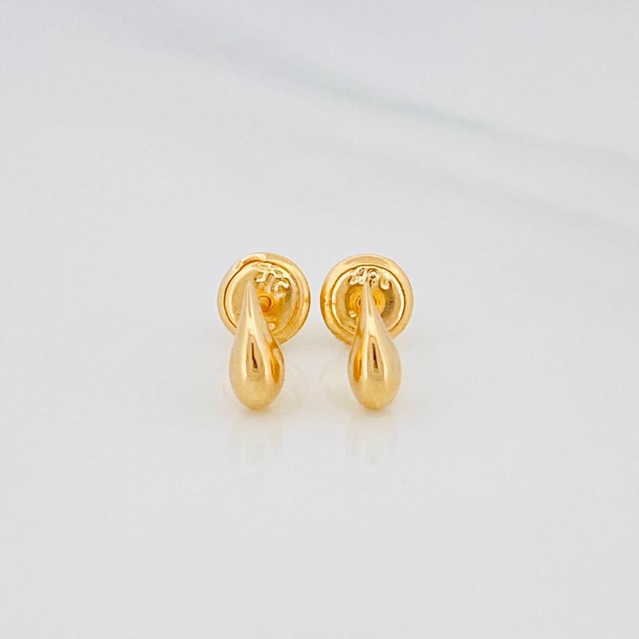 Topos Lágrima 0.6 g / 3 mm Oro Amarillo 18K
