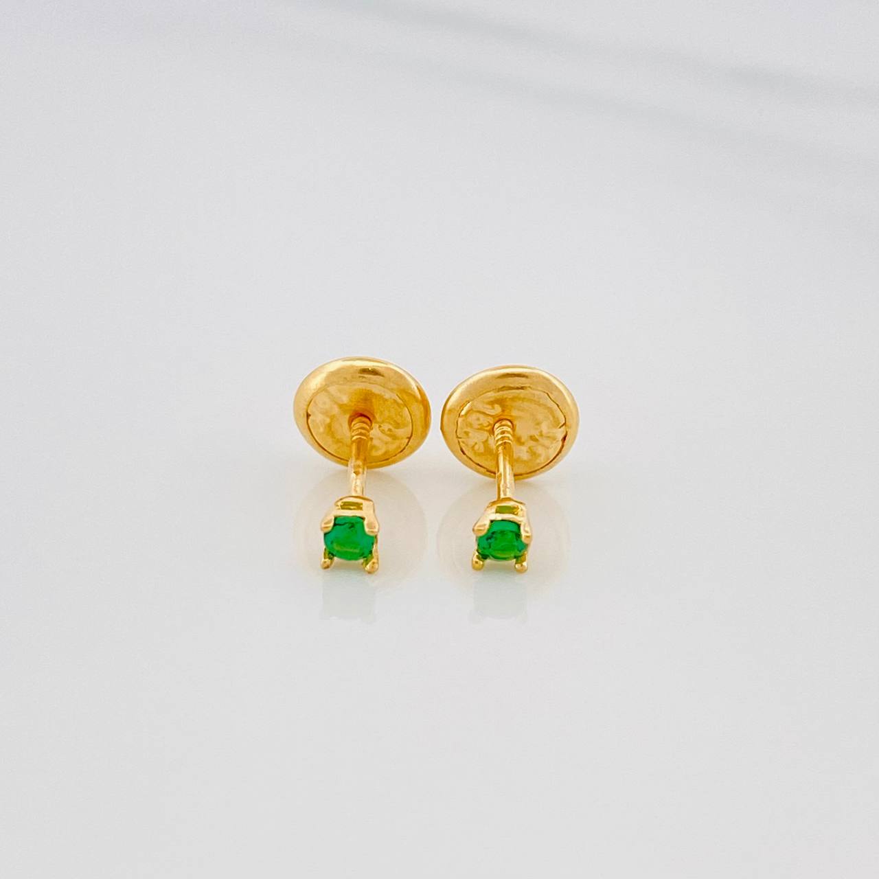 Topos Cuatro Garras 0.5 g / 2.2 mm Oro Amarillo 18K