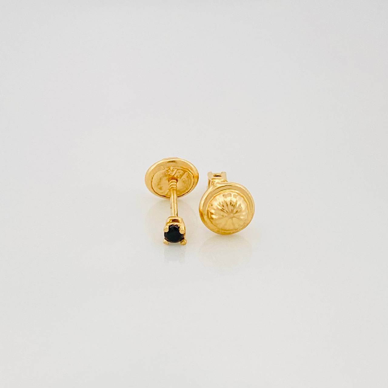 Topos Cuatro Garras 0.5 g / 2.3 mm Oro Amarillo 18K