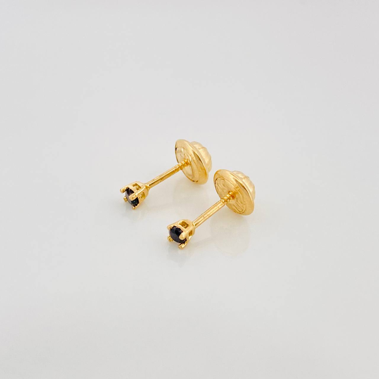 Topos Cuatro Garras 0.5 g / 2.3 mm Oro Amarillo 18K