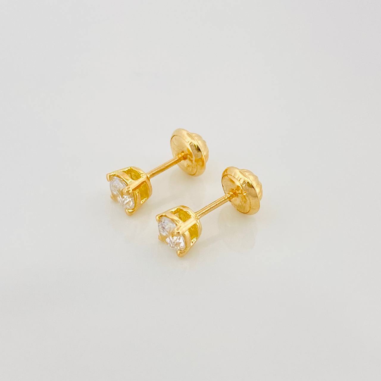Topos Cuatro Garras 1 g / 4.1 mm Oro Amarillo 18K