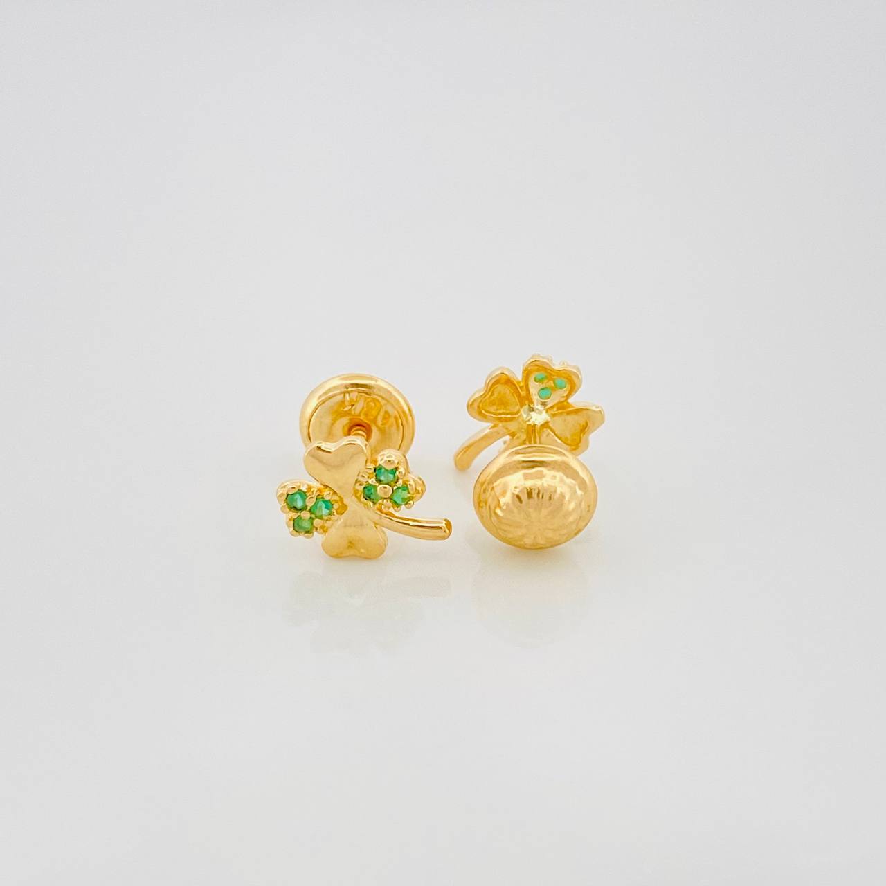 Topos Trebol Cuatro Hojas 1 g / 6.5 mm Oro Amarillo 18K