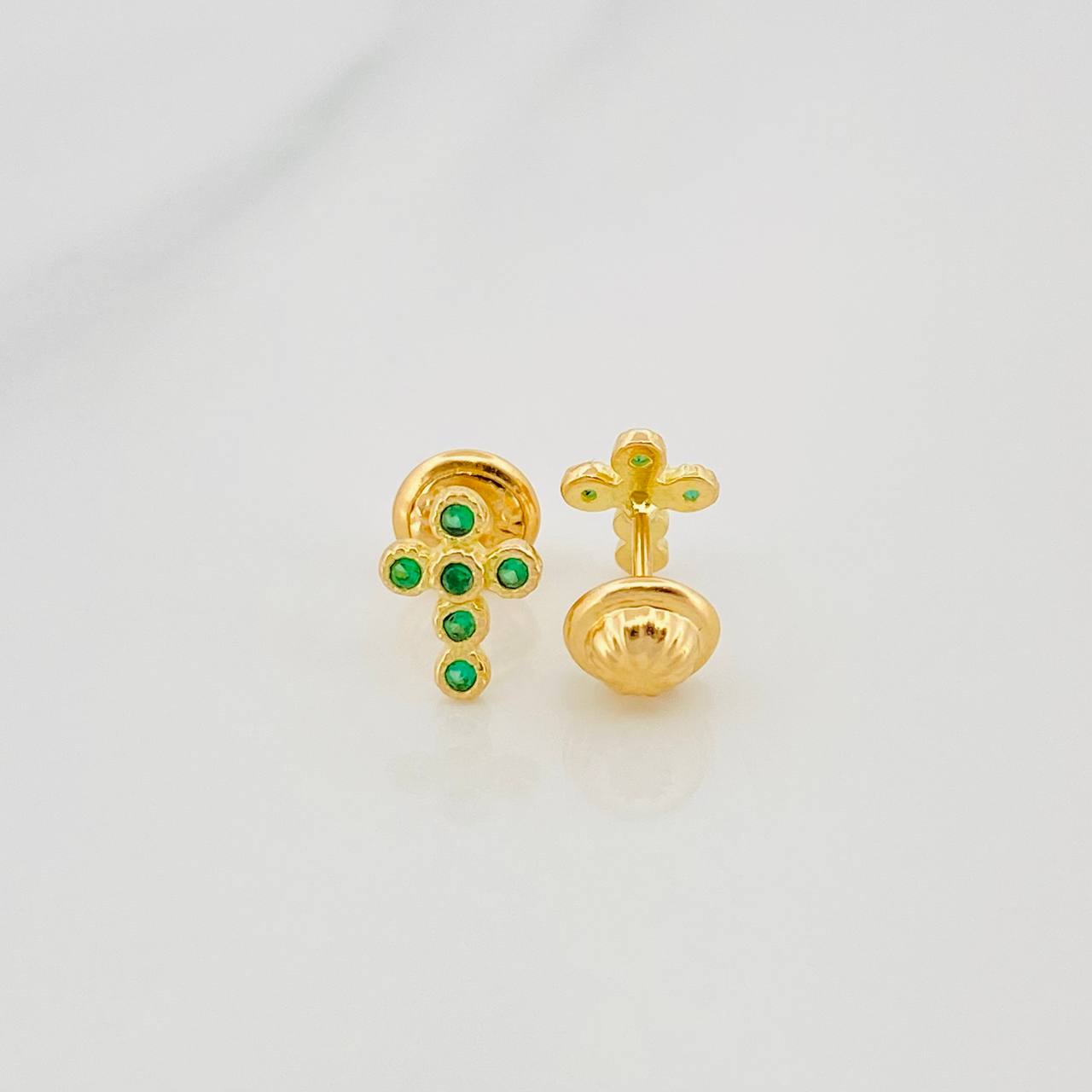 Topos Cruz Tupida 0.85 g / 6 mm Oro Amarillo 18K