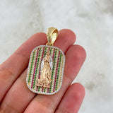 Dije Placa Virgen De Guadalupe 9.7gr / 4.5cm / Relieve Circones Blancos Verdes Fucsia Tres Oros 18K *