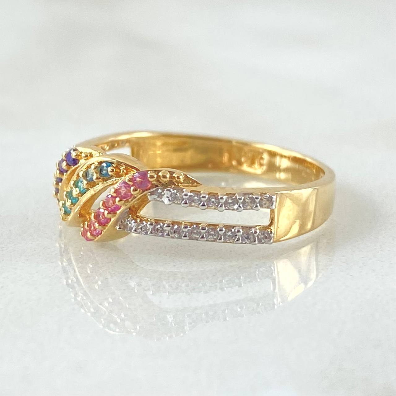 Anillo Carril Entrelazado 2.7gr / T7 1/2 / Oro Amarillo 18K ©
