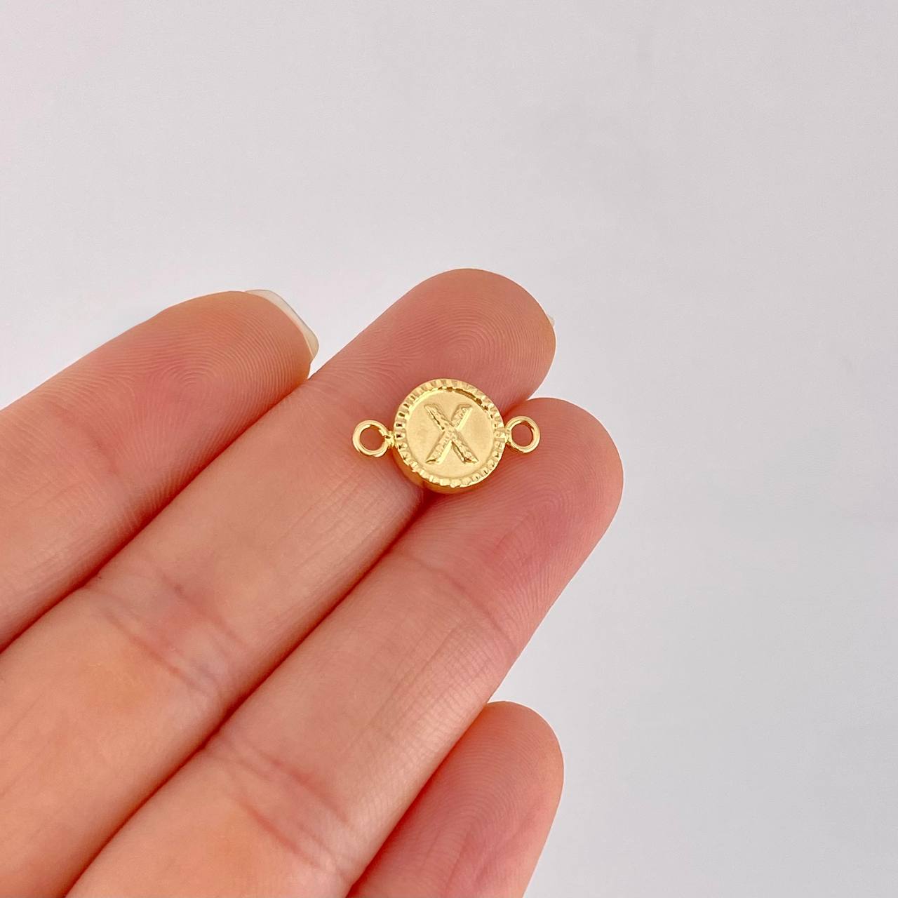 Herraje Letra X Marco Bordeado 0.6g / 1.7cm Oro Amarillo 18K