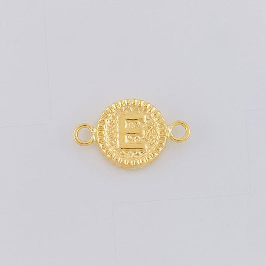 Herraje Letra E Marco Bordeado 0.6g / 1.7cm Oro Amarillo 18K