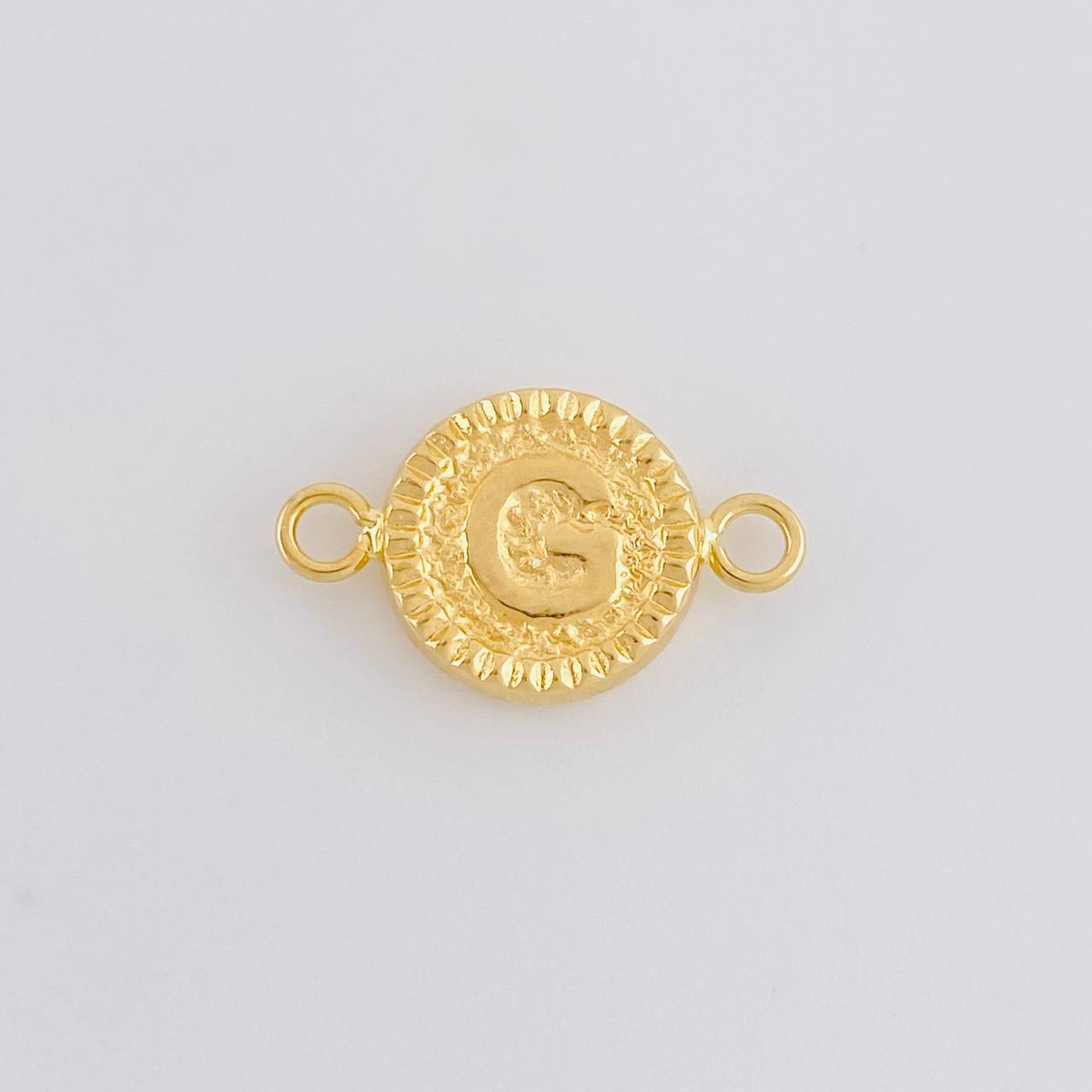 Herraje Letra G Marco Bordeado 0.6g / 1.7cm Oro Amarillo 18K