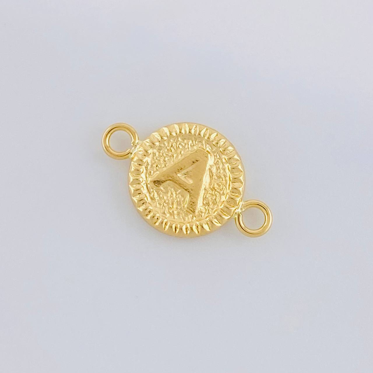 Herraje Letra A Marco Bordeado 0.55g / 1.7cm Oro Amarillo 18K
