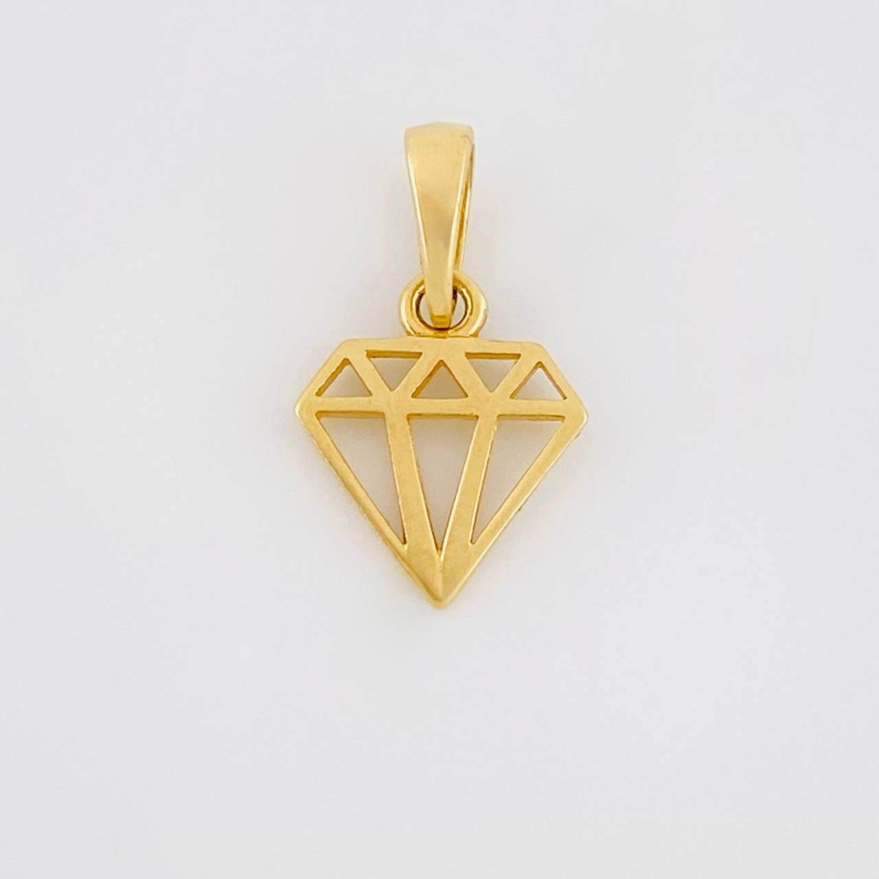 Dije Silueta Diamante 0.6gr / 1.5cm / Liso Oro Amarillo