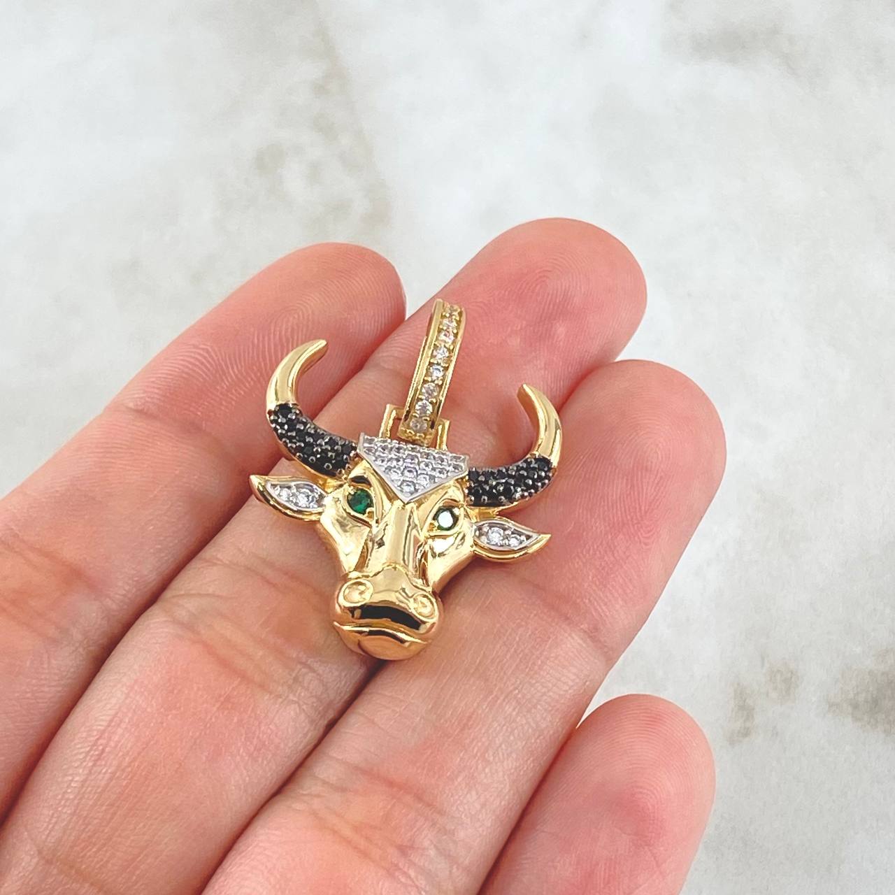 Dije Toro 5.4gr / 2.9cm-Oro 18K
