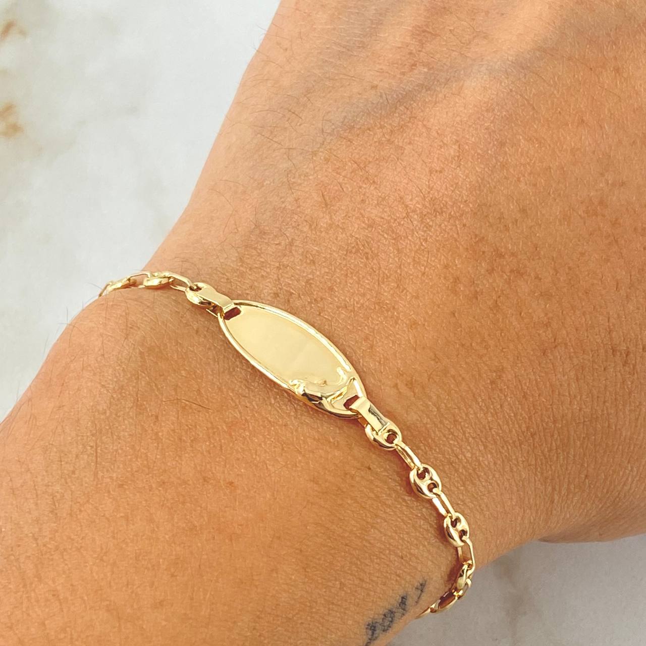 Pulso Bebé Placa Ovalada Delfin 1.95gr / 15cm / Oro Amarillo 18K