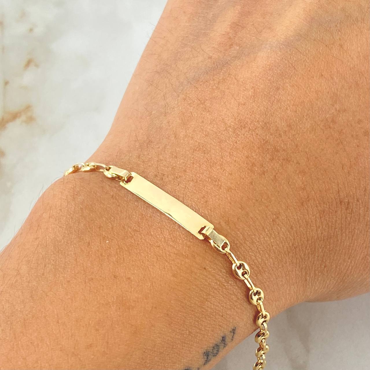Pulso Bebé Placa Rectangular 1.85gr / 15cm / Oro Amarillo 18K *