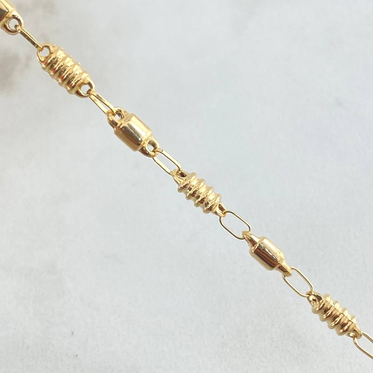 Cadena Rustica Cilindros 8.8gr / 65cm / Oro Amarillo 18K ©