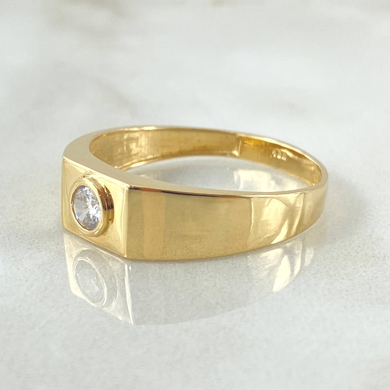 Anillo Bisel 3.9gr / T11 1/2 / Oro Amarillo 18K ©