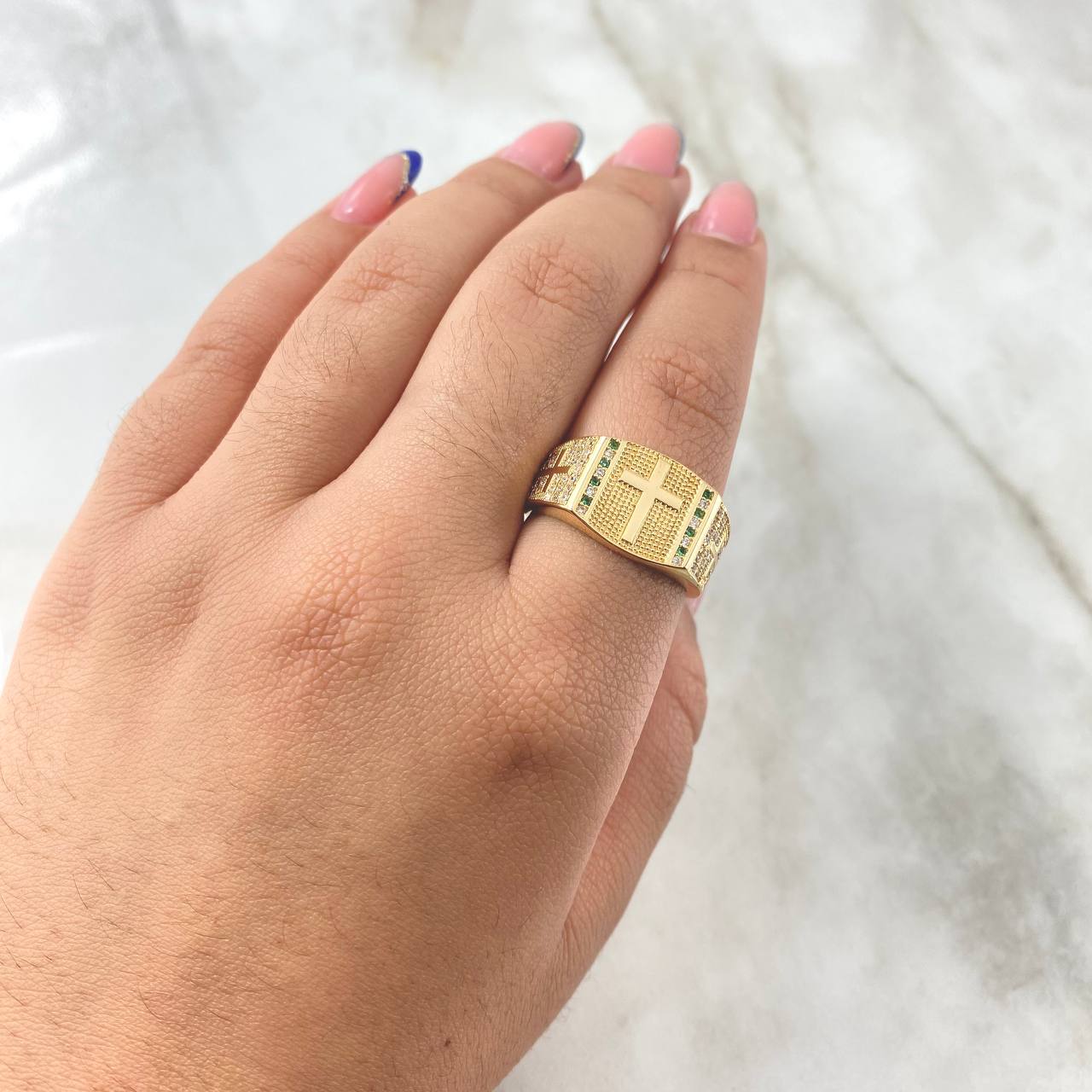Anillo Sello Cruz 7.5gr / T9 3/4 / Oro Amarillo 18K