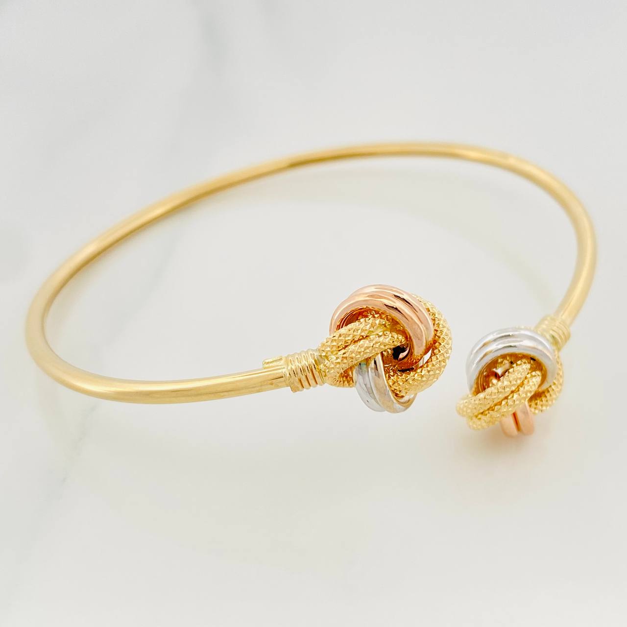 Pulso Aro Nudo 4.7 g / 18.5 cm / 2.16 mm Tres Oros 18K