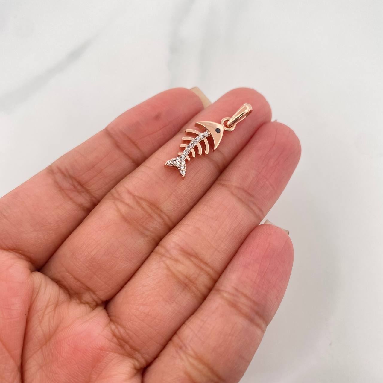 Dije Pez Espinas 1.75 g / 2.5 cm Oro Rosa 18K