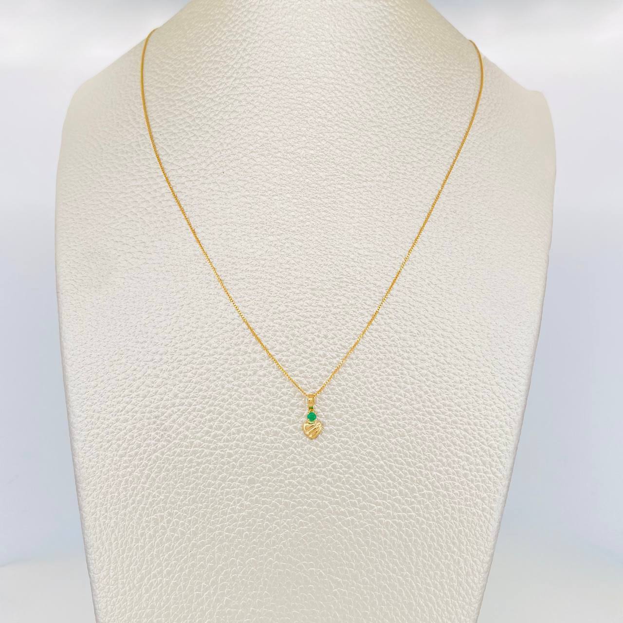 Set Cadena Veneciana + Dije Corazon Esmeralda 03Pts / 1.15 g / 45 cm Oro Amarillo 18K
