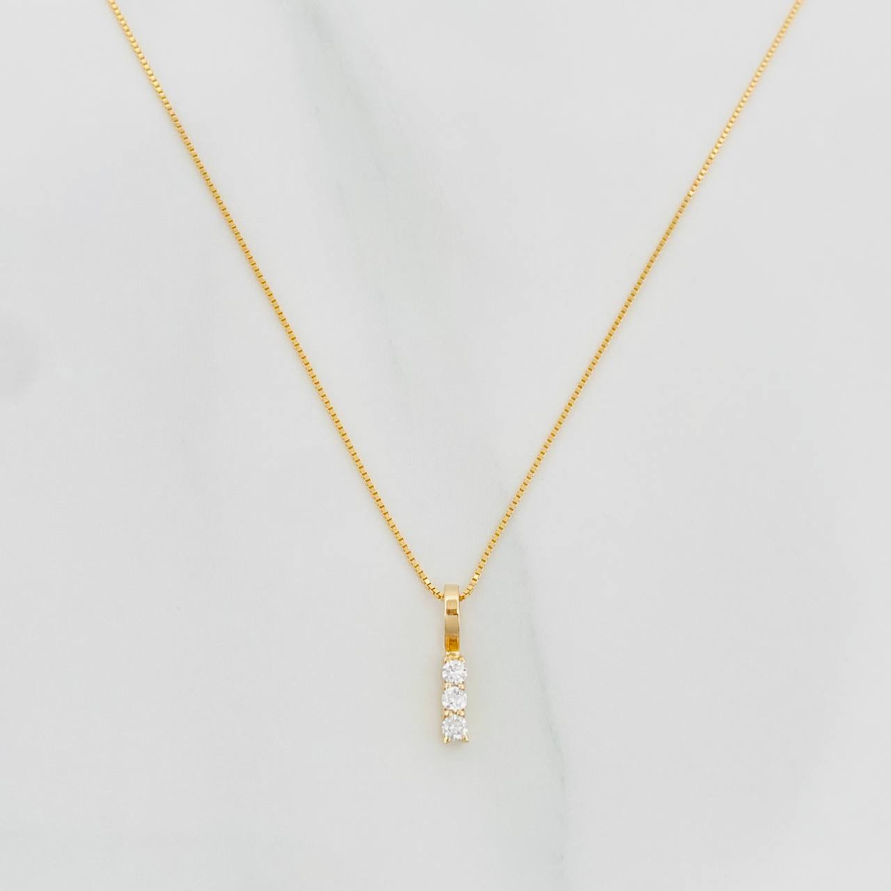 Set Cadena Veneciana + Dije Trio Lineal Diamantes 06Pts / 1.3 g / 45 cm Oro Amarillo 18K