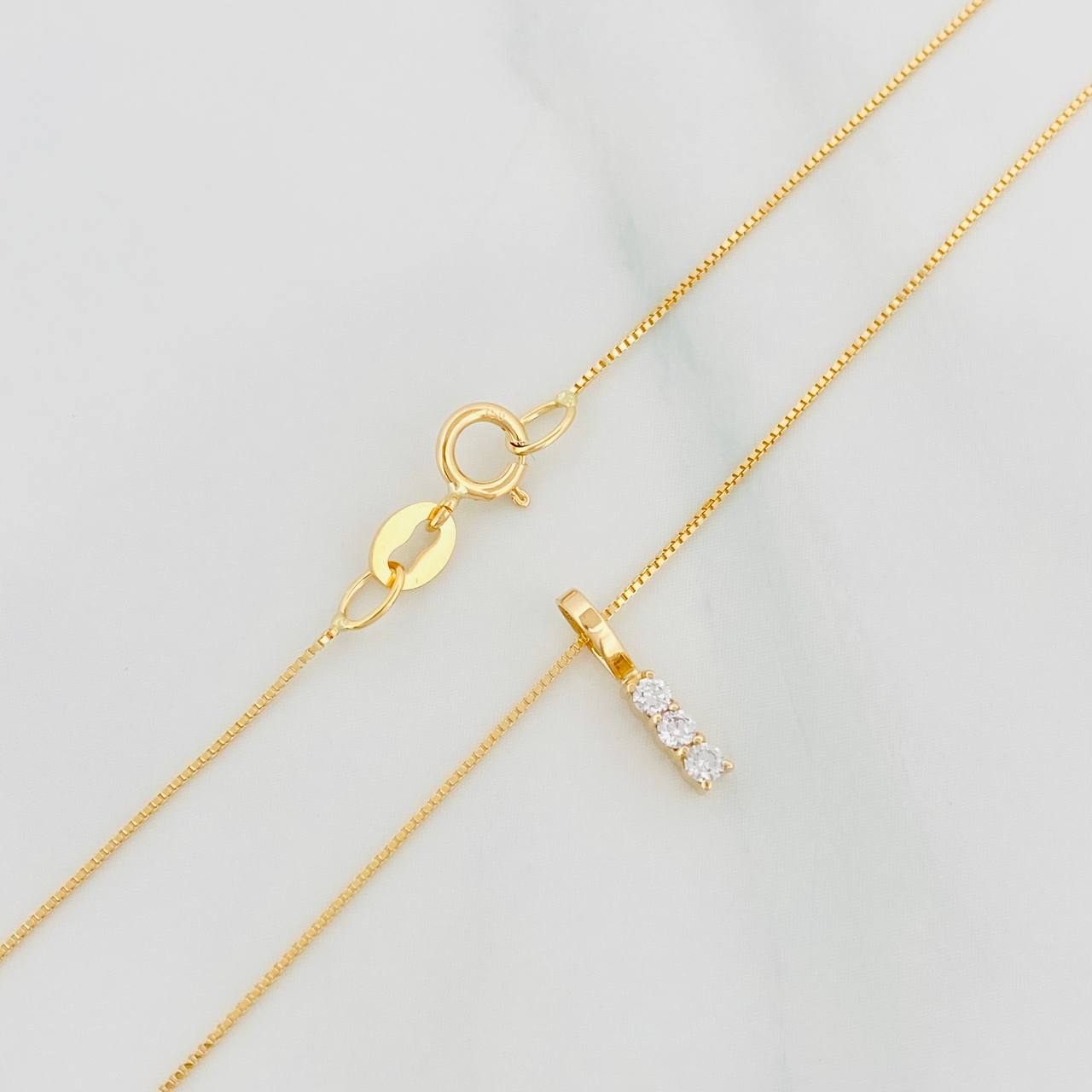 Set Cadena Veneciana + Dije Trio Lineal Diamantes 06Pts / 1.3 g / 45 cm Oro Amarillo 18K