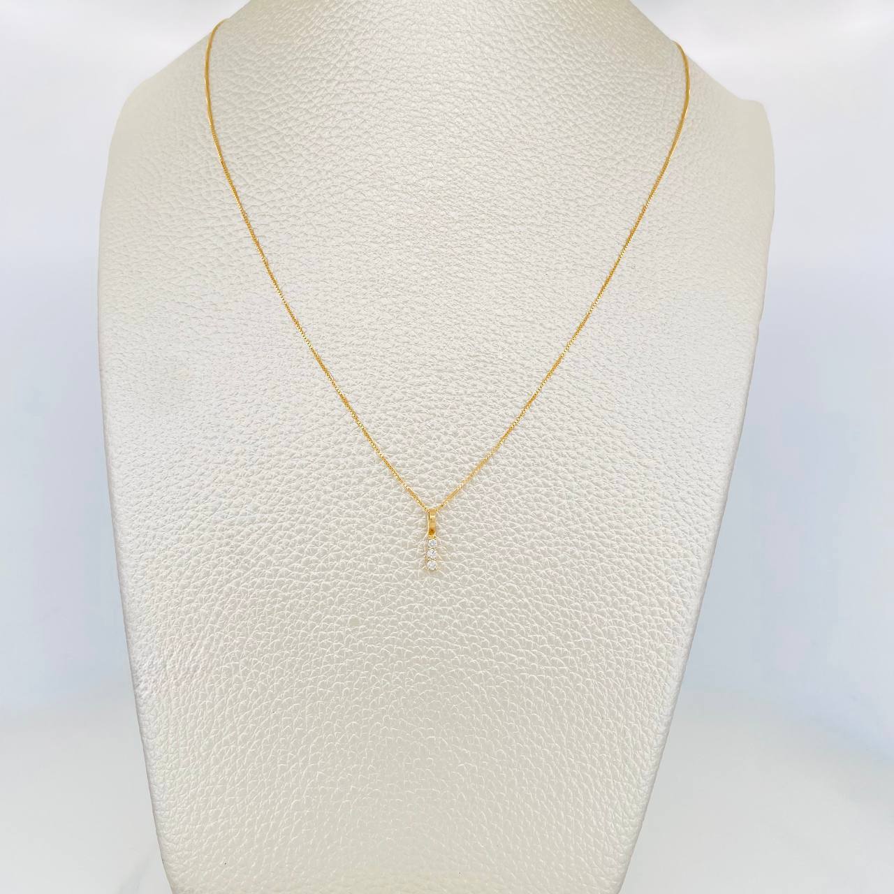 Set Cadena Veneciana + Dije Trio Lineal Diamantes 06Pts / 1.3 g / 45 cm Oro Amarillo 18K