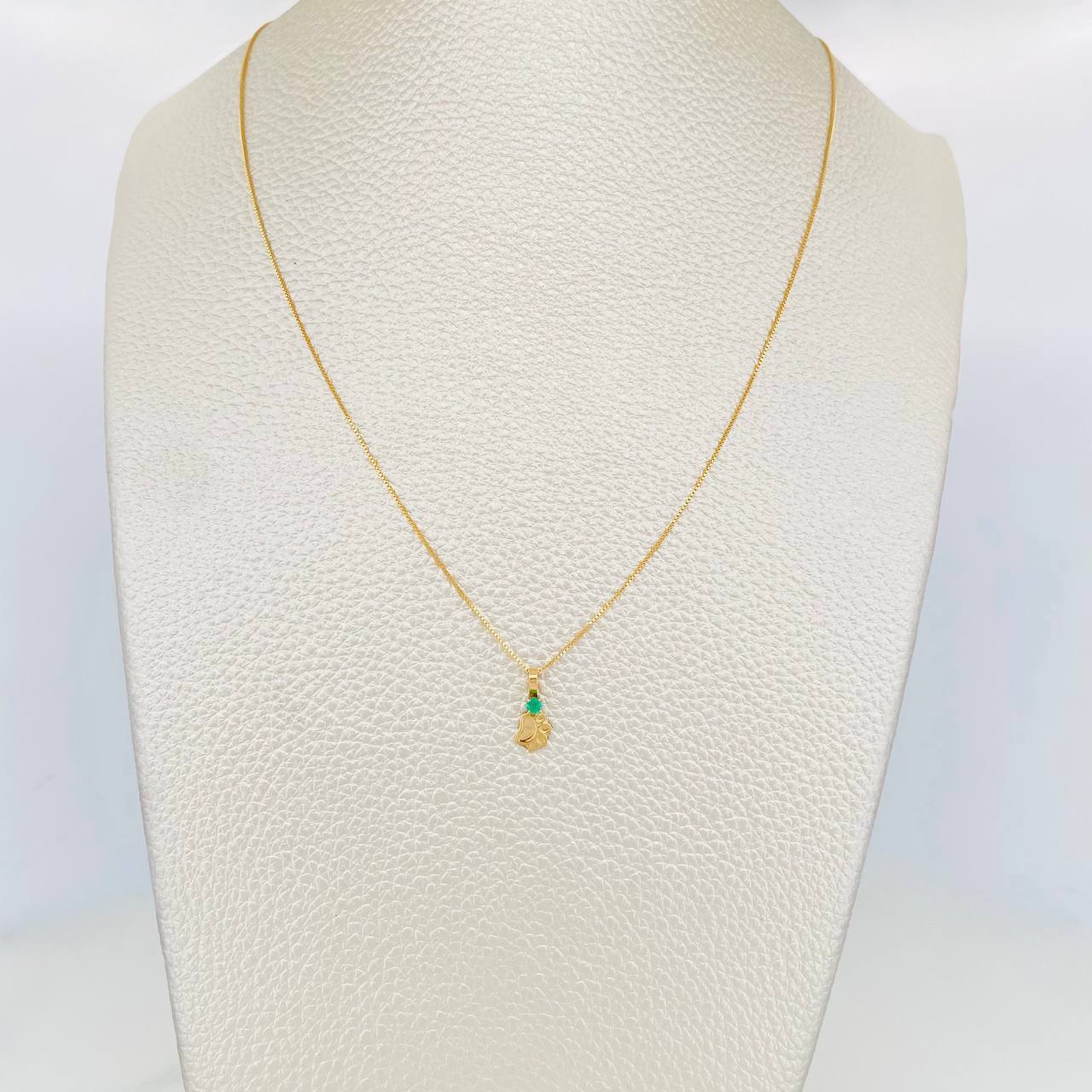 Set Cadena Veneciana + Dije Huella Esmeralda 03Pts / 1.15 g / 45 cm Oro Amarillo 18K