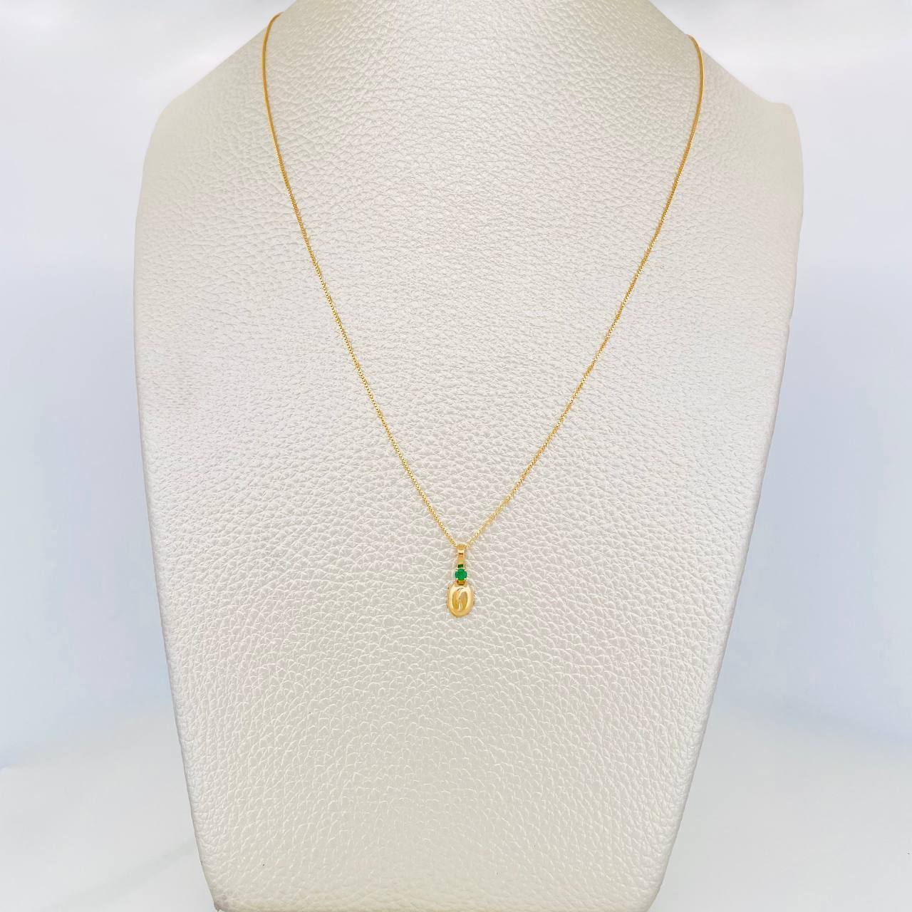Set Cadena Veneciana + Dije Grano Cafe Esmeralda 03Pts / 1.25 g / 45 cm Oro Amarillo 18K