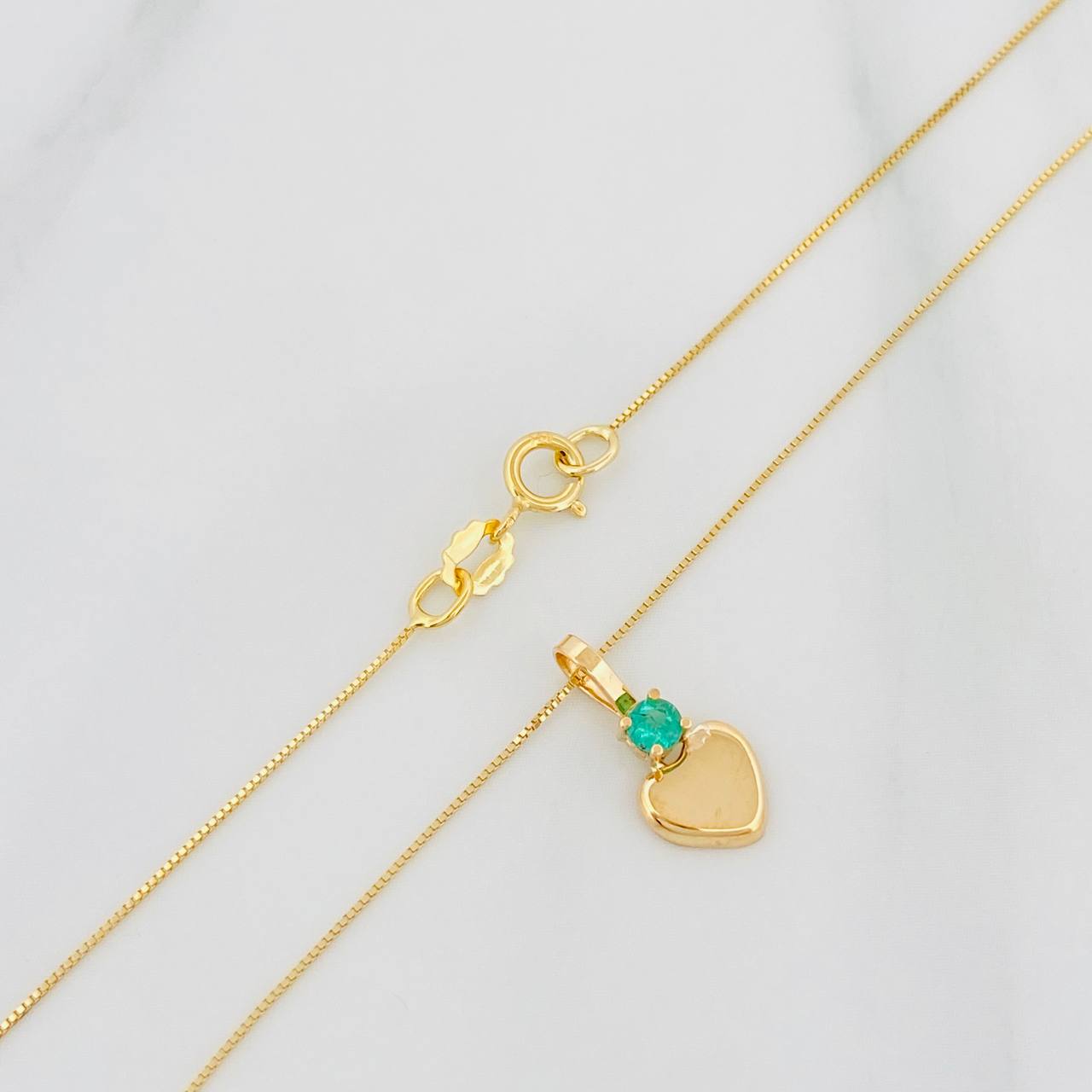Set Cadena Veneciana + Dije Corazon Esmeralda 0.6Pts / 1.2 g / 50 cm Oro Amarillo 18K