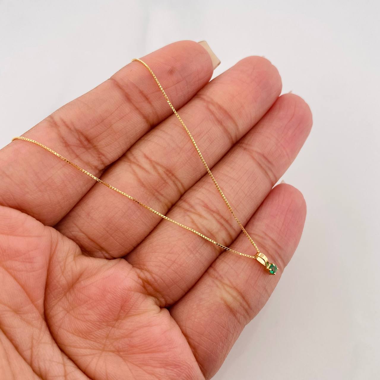Set Cadena Veneciana + Dije Circulo Esmeralda 03Pts / 1.1 g / 45 cm Oro Amarillo 18K