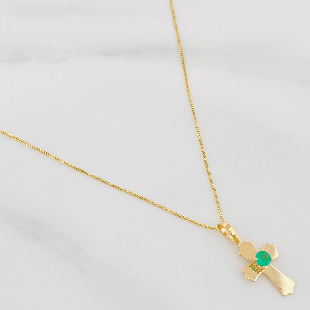 Set Cadena Veneciana + Dije Cruz Esmeralda 05Pts / 1.3 g / 50 cm Oro Amarillo 18K
