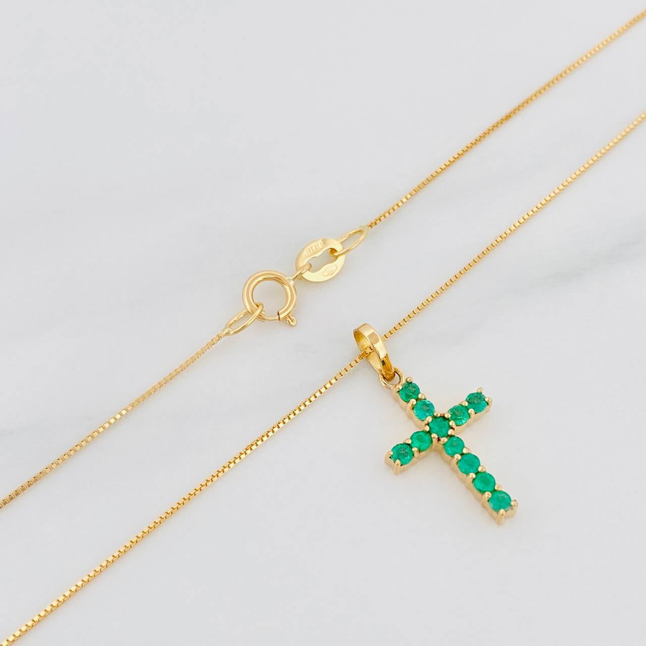 Set Cadena Veneciana + Dije Cruz Esmeralda 19Pts / 1.85 g / 50 cm Oro Amarillo 18K