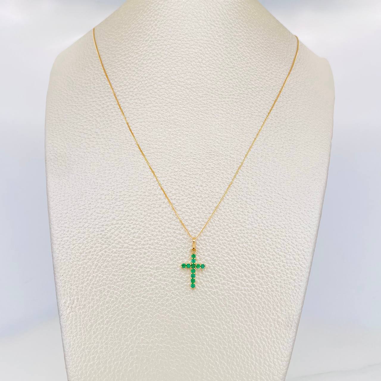 Set Cadena Veneciana + Dije Cruz Esmeralda 19Pts / 1.85 g / 50 cm Oro Amarillo 18K