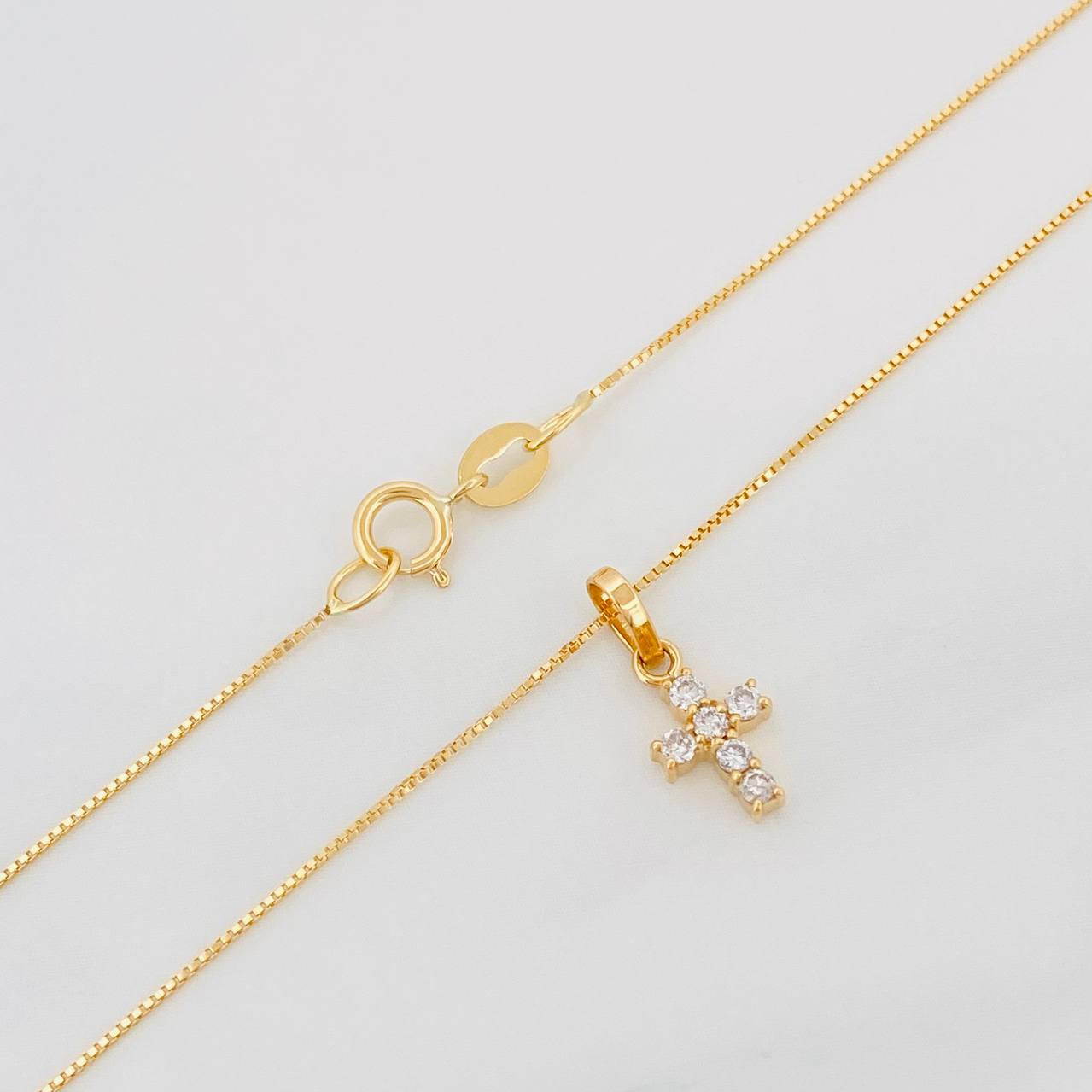 Set Cadena Veneciana + Dije Cruz Diamantes 12Pts / 1.45 g / 45 cm Oro Amarillo 18K