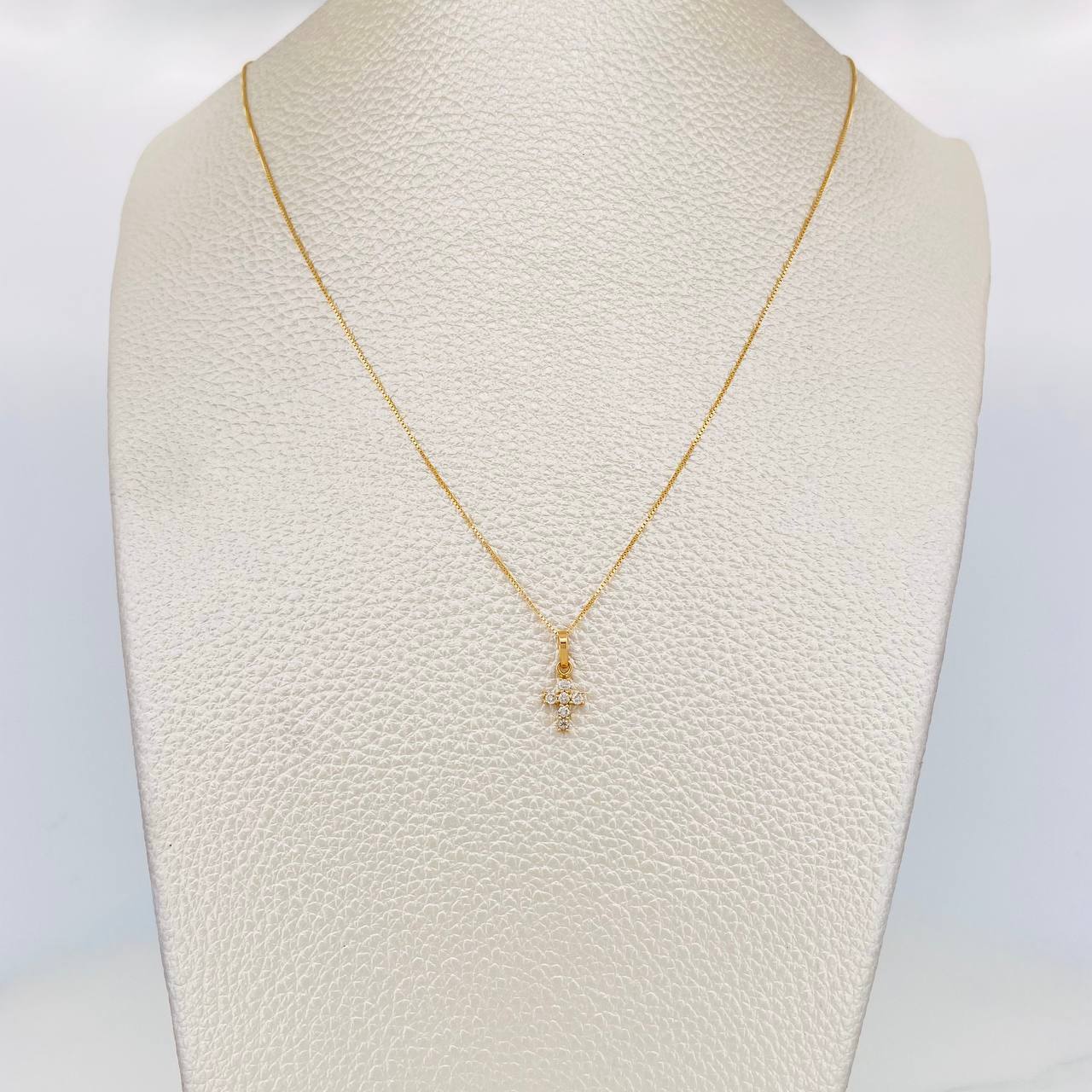 Set Cadena Veneciana + Dije Cruz Diamantes 10Pts / 1.3 g / 45 cm Oro Amarillo 18K