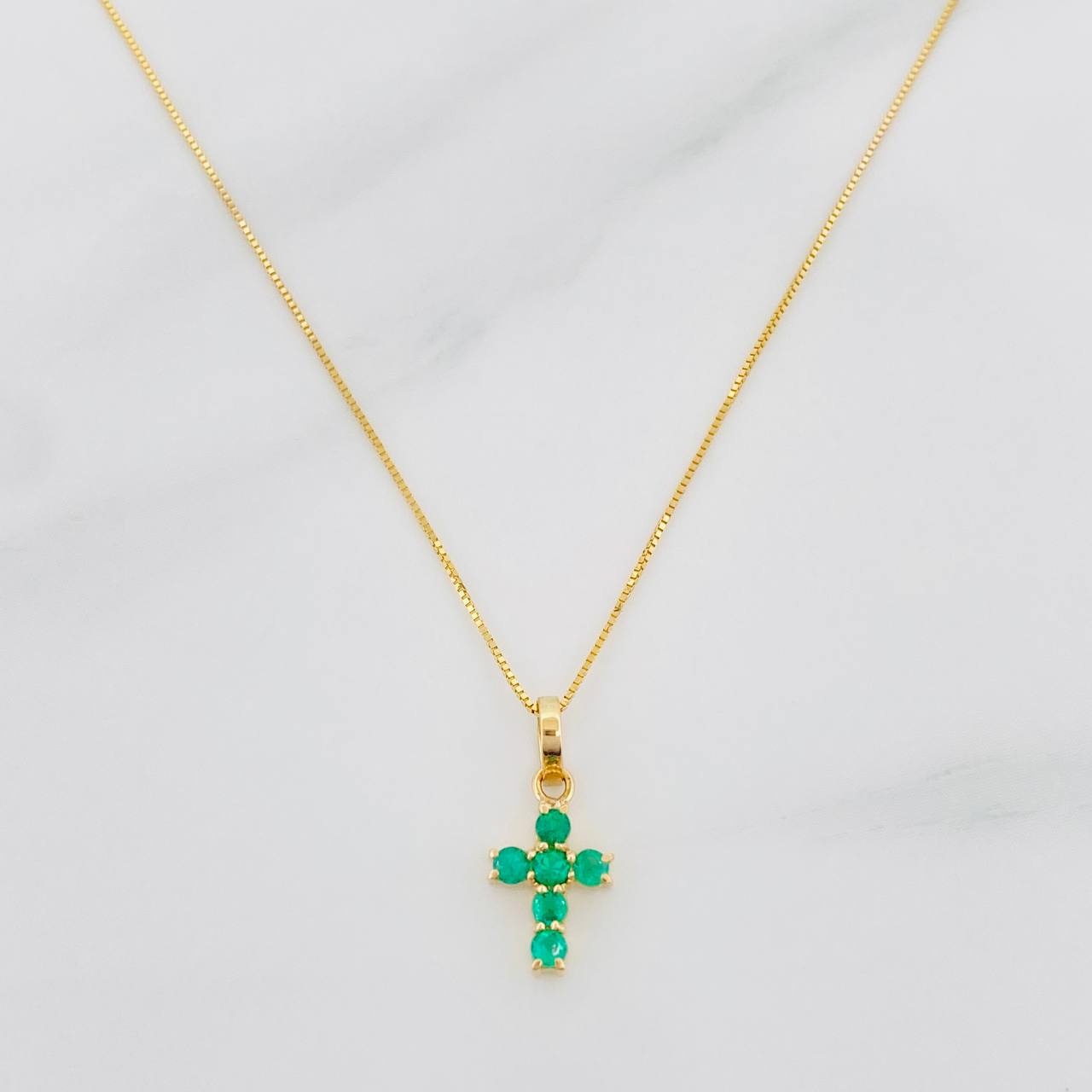 Set Cadena Veneciana + Dije Cruz Esmeralda 22Pts / 1.3 g / 45 cm Oro Amarillo 18K